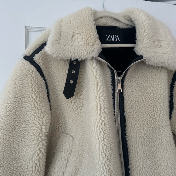 Zara faux fur biker jacket EUC large - Picture 6 of 7